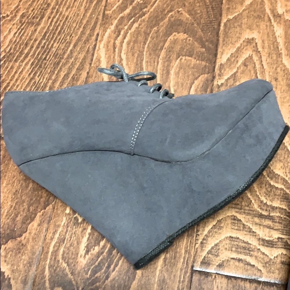 Delicacy Booties - Picture 6 of 11